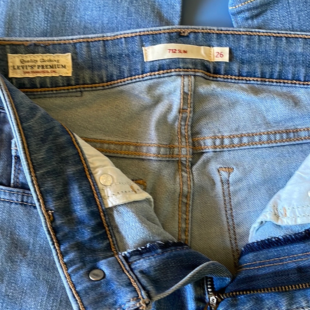 Levis 712 Slim